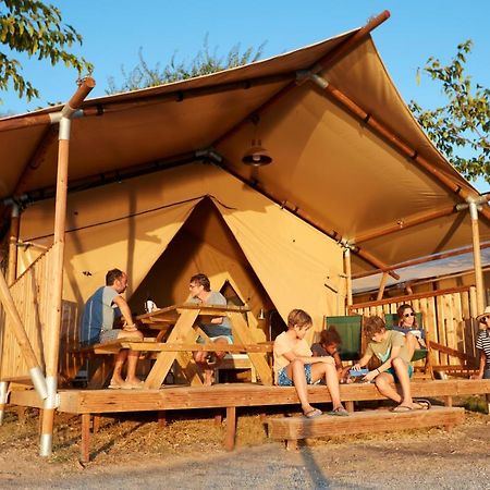Отель Camping Nautic Almata Glamping Кастельон-де-Ампуриас Экстерьер фото