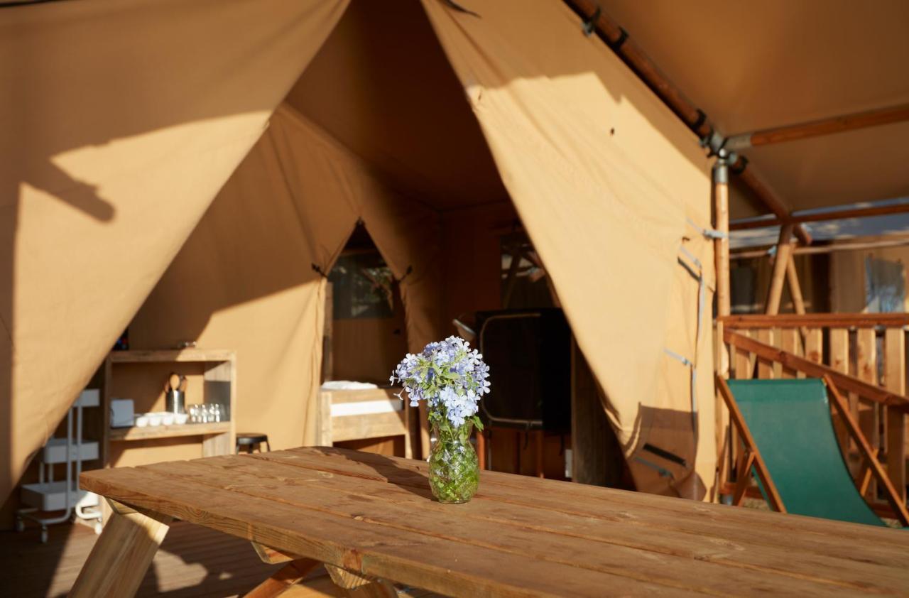 Отель Camping Nautic Almata Glamping Кастельон-де-Ампуриас Экстерьер фото